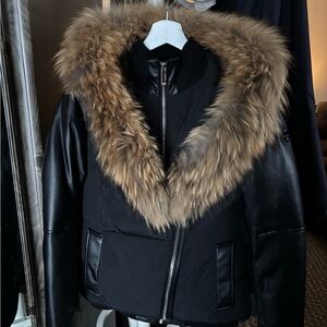 Luxurious Black Jacket with Fur Trim